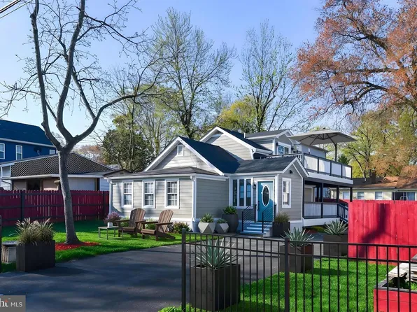 1532 Mayfield Rd, Edgewater, MD 21037