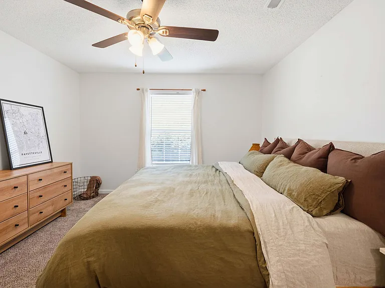 Britt Lake Apartments — Photo 30