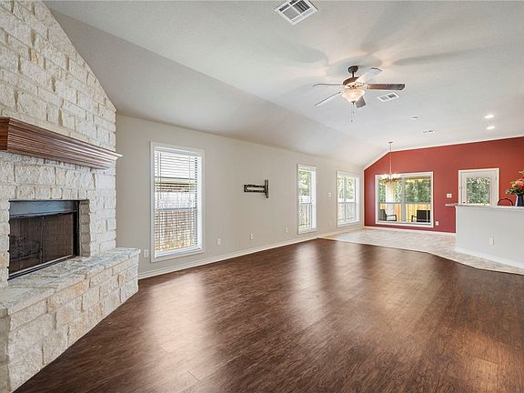 4th image of 3709 Dove Crossing Ln