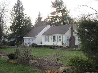 1 Woewassa Ln, Farmington, CT 06032