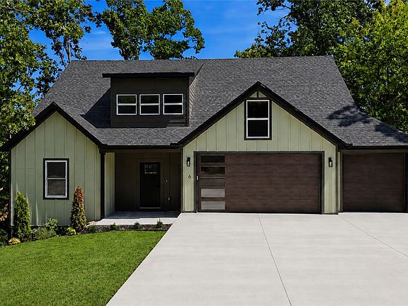 3rd image of 6 Waterside Ln