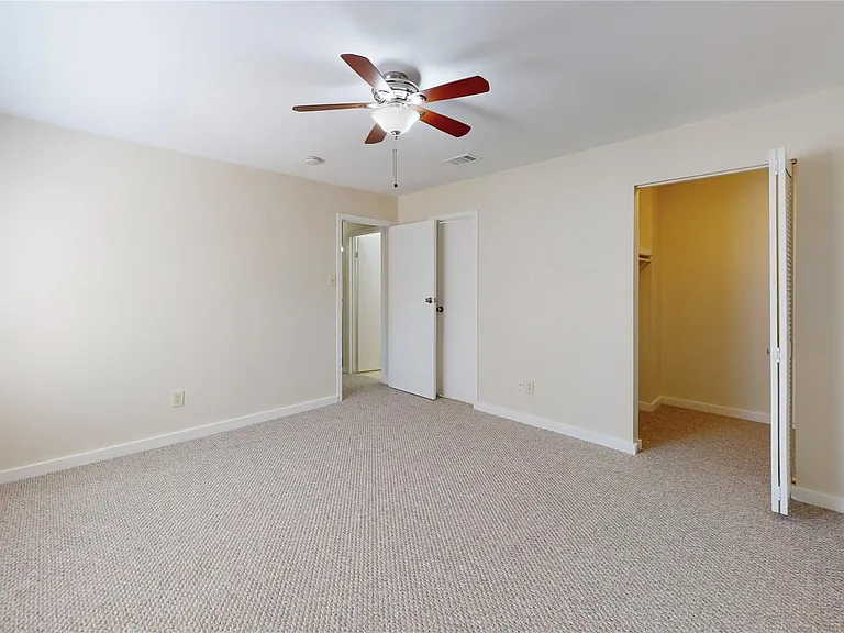 2105 N Red Cedar Cir — Photo 18