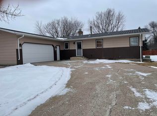 245 18th Ave NE, Jamestown, ND 58401