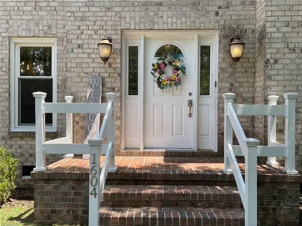1604 Grey Friars Chase, Virginia Beach, VA 23456