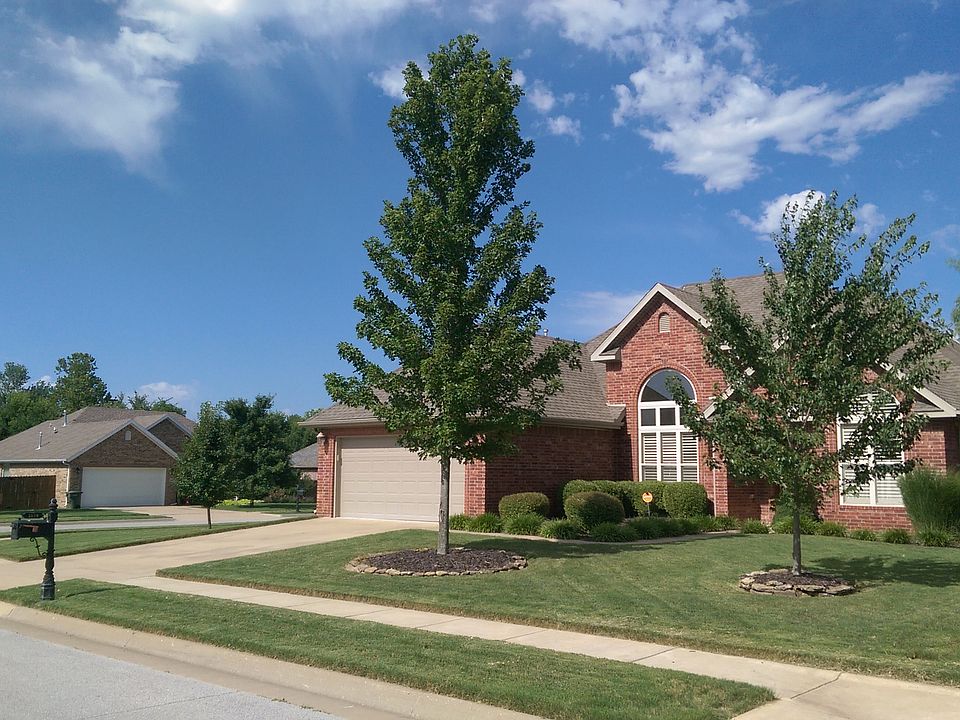 1st image of 2579 N Brush Creek Dr