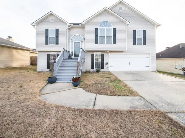2906 Gatewood Dr, Phenix City, AL 36870