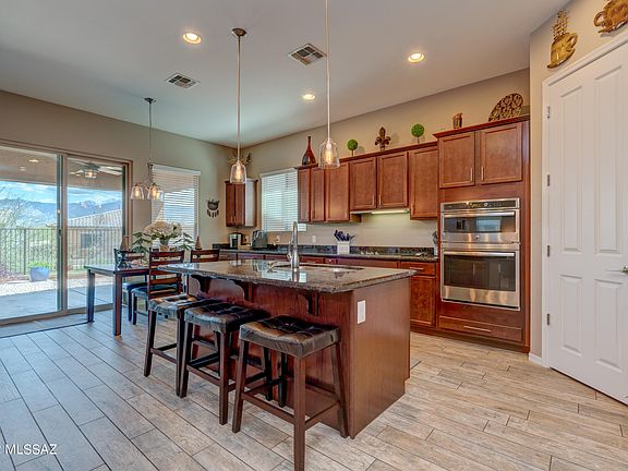 5th image of 1017 W Lark Bunting Ln