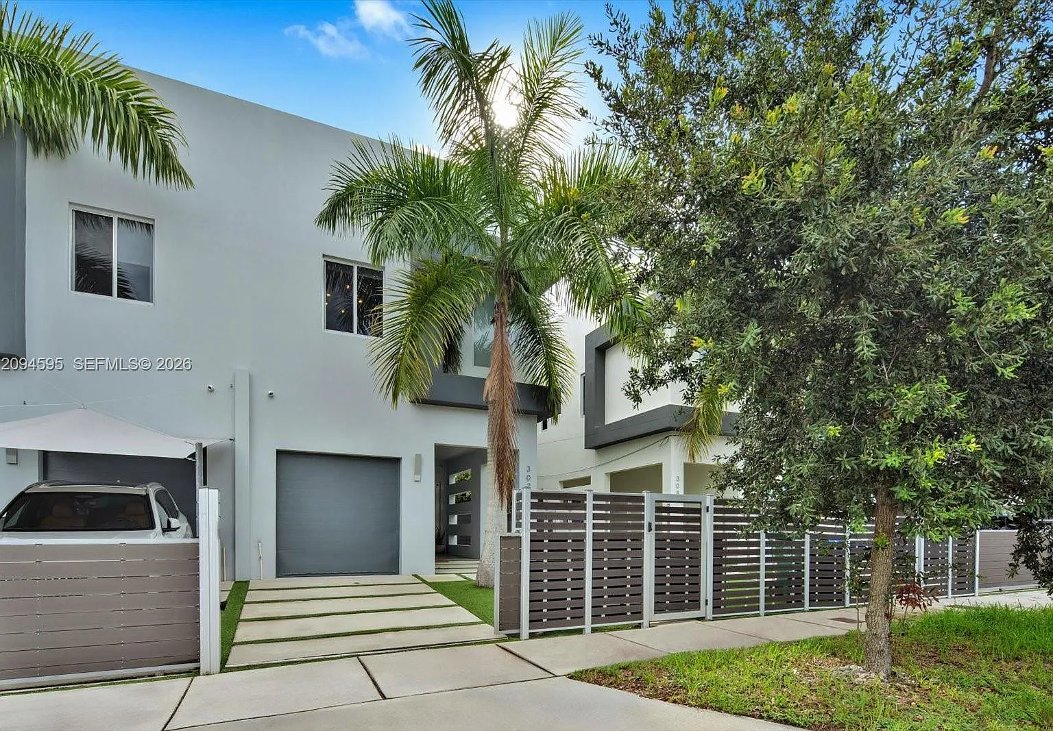 Lux At The Grove Condo Bl — Photo 1