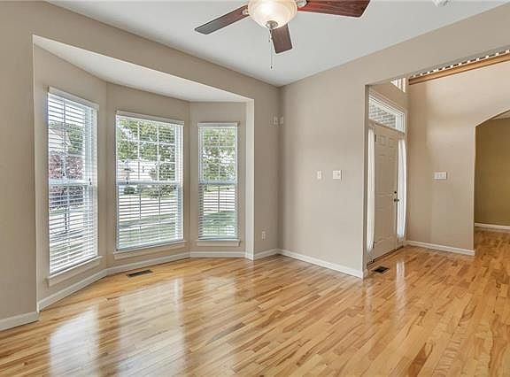 4th image of 2224 Ameling Manor Dr