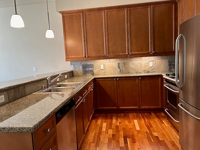 400 Washington Ave #210 — Photo 4