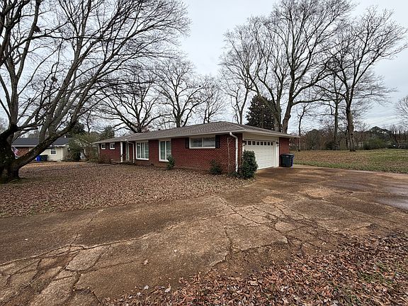 4th image of 2038 Conway Dr