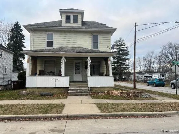 4904 Woodward St, Wayne, MI 48184