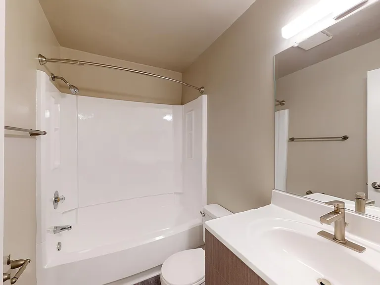 Seneca Place — Photo 59