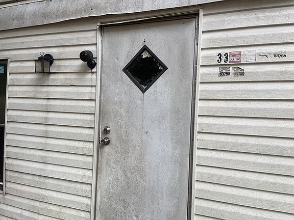 3rd image of 33 Buckeye Cir