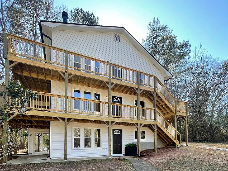 1st image of 4013 Hawthorne Ave SE #2