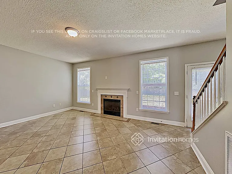 834 Highlander Ct — Photo 4