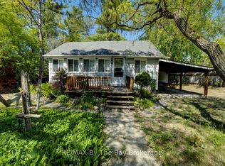 33 17th St N, Wasaga Beach, ON L9Z2J1