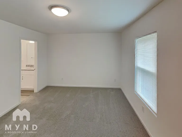702 W Virginia Ave — Photo 12