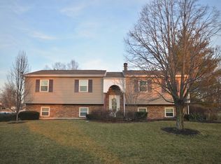 888 Trails End Dr, Monroe, OH 45050