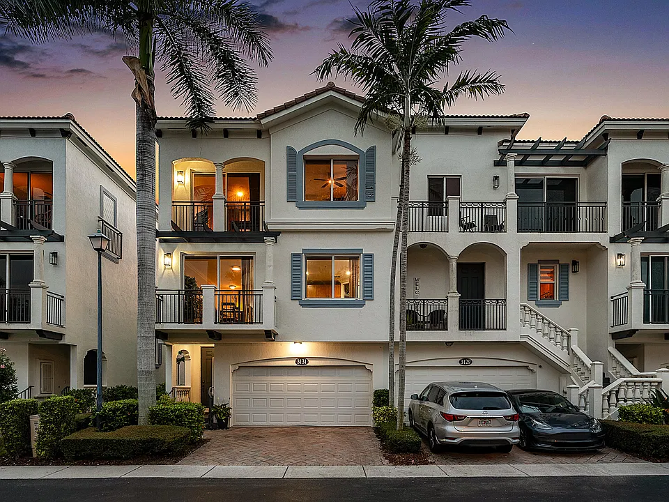 3131 Waterside Cir