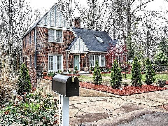 2nd image of 1680 E Clifton Rd NE