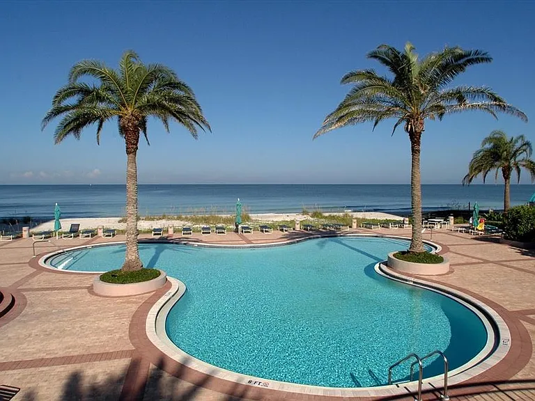 1560 Gulf Blvd #304 — Photo 35