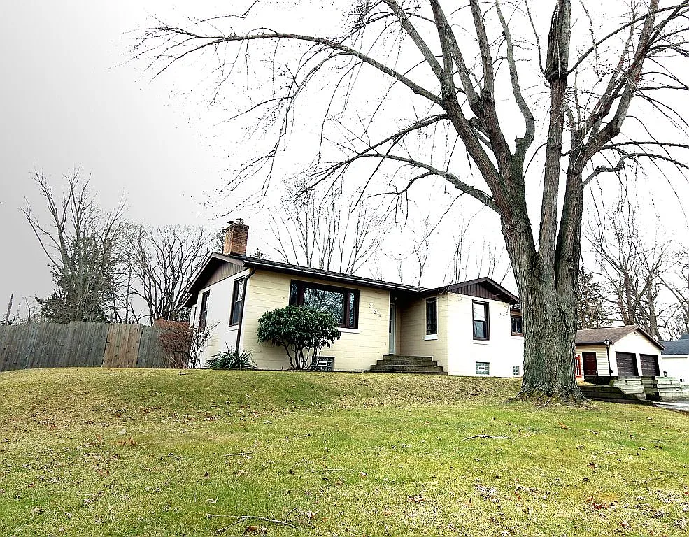337 Oakland Ave photo 1