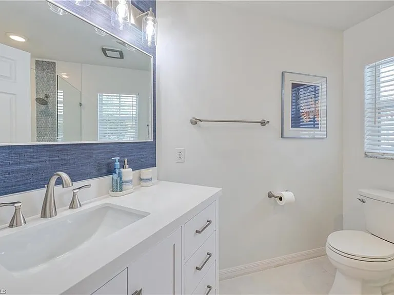 22589 Island Lakes Dr — Photo 25