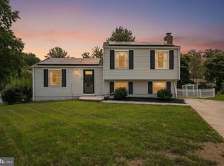 17 Foxwood Ct, Sicklerville, NJ 08081