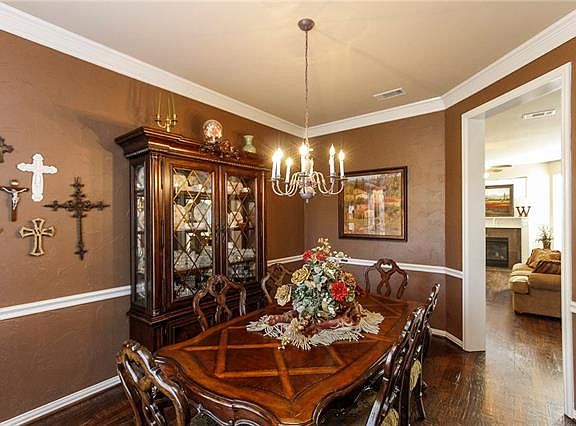4th image of 1311 Ashmore Dr