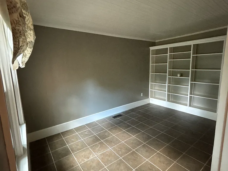 411 Heyward St — Photo 10