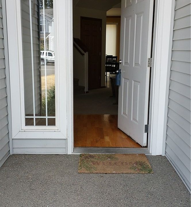 1st image of 28112 153rd Ave SE