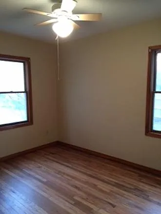 525 N Main St — Photo 3