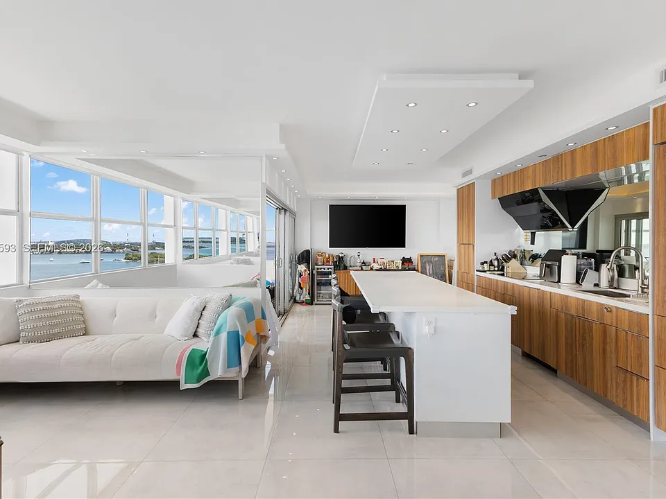 3 Island Ave #14D
