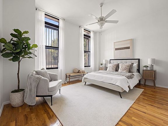 4th image of 1 Tiffany Pl APT 1K