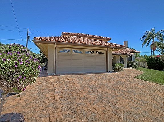4th image of 6370 Burnett Cir
