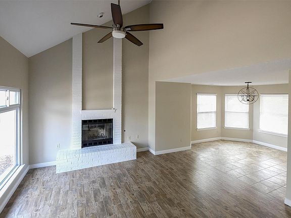 5th image of 4336 Hillspire Ave NW