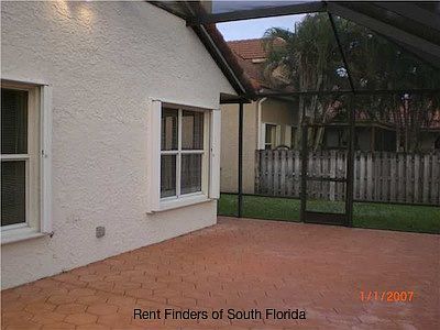 2nd image of 2662 Oak Park Cir