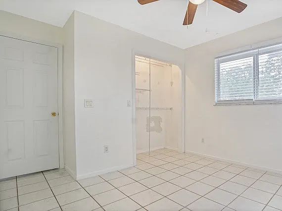 4751 Beacon St — Photo 16