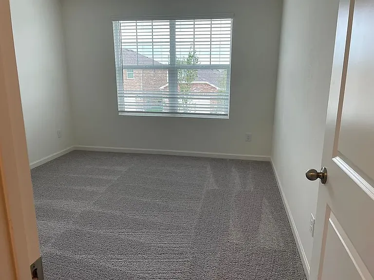 603 Delaware Ave — Photo 9