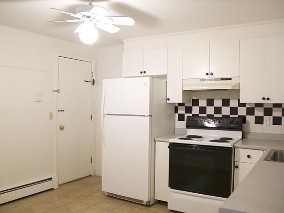 3rd image of 10 Fenway St APT 11