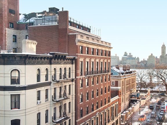 4th image of 47 E 91st St #7