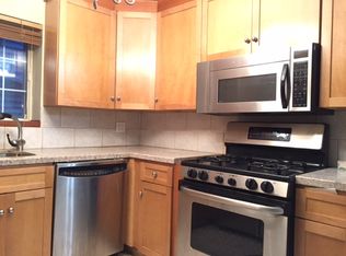 444 67th Streetth St #1F, Brooklyn, NY 11220