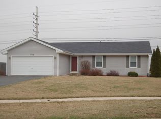 628 Cranbrook Ln, Mount Morris, IL 61054