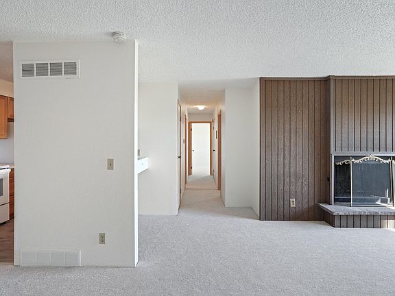 2nd image of 6525 Kalua Rd #204C
