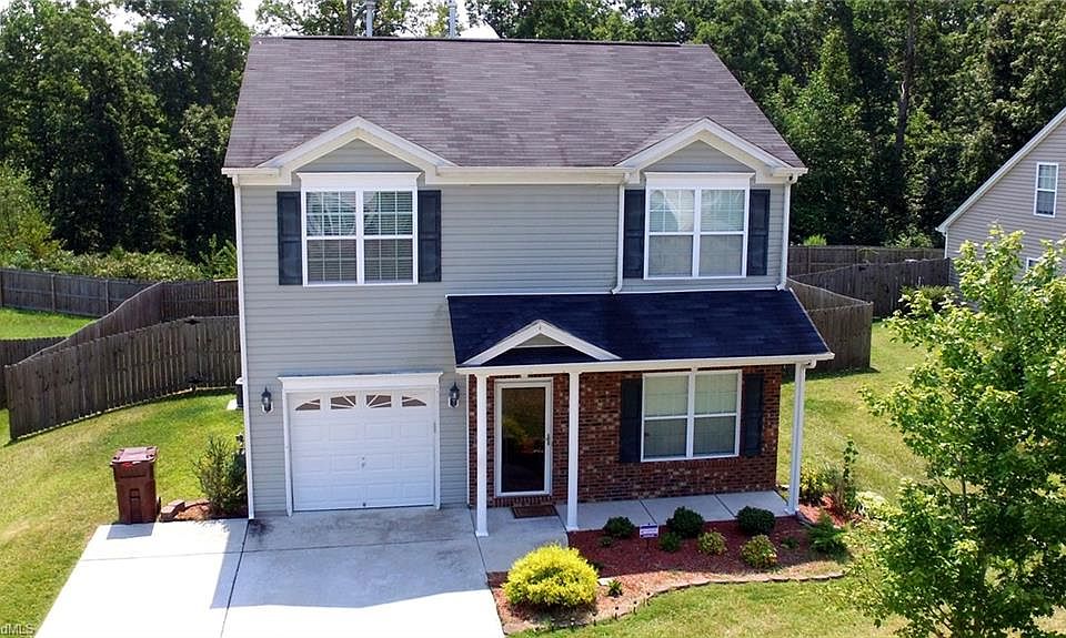 1st image of 486 Brassfield Dr