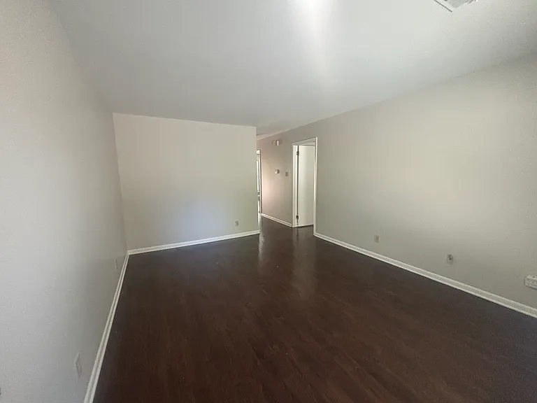3801 Hill Rd #4 — Photo 5