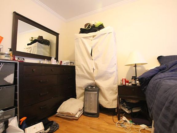 4th image of 135 Sullivan St APT 21