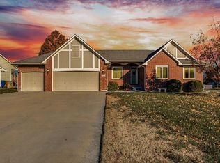 325 S Fairway Cir, Andover, KS 67002