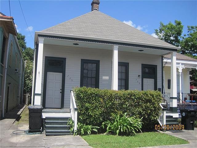 1st image of 725 Elmira Ave
